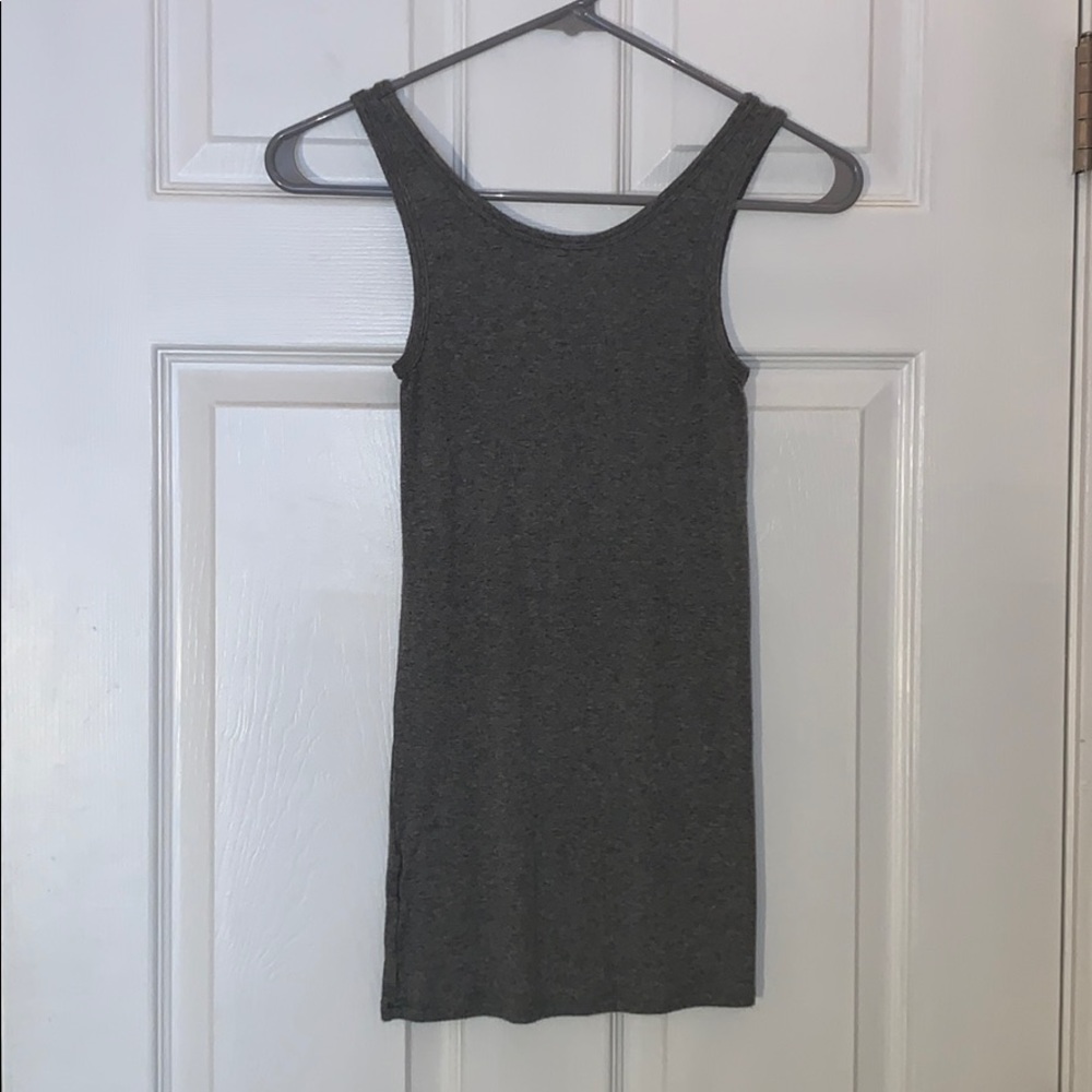 Set of 3 fitted tank tops